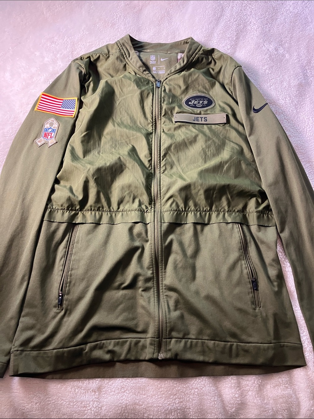 Used Nike “salute to service”  Jets zip up